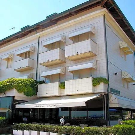 Hotel Angela 3*