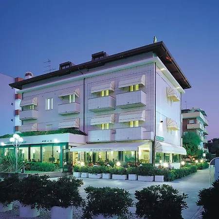 Angela Hotel 3*